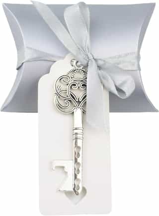 Pack de 50 Cajas de Dulces con Llave Abrebotellas para Boda